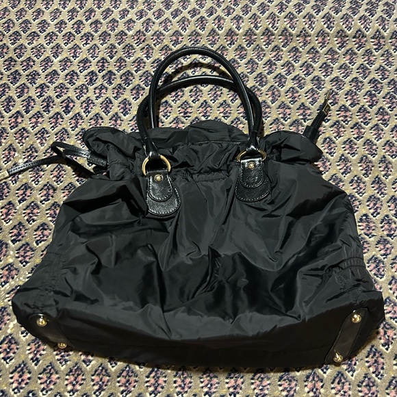 Tod’s Womens Nylon And Leather Zipper Closure Shoulder Bag Black - Picture 2 of 11